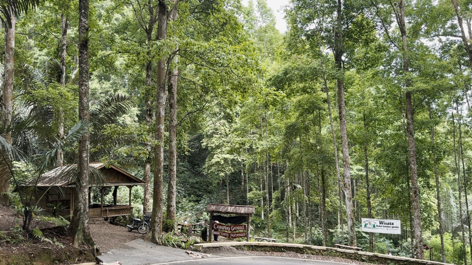 Suasana Lembur Geulis di Balegede, Naringgul, Cianjur
